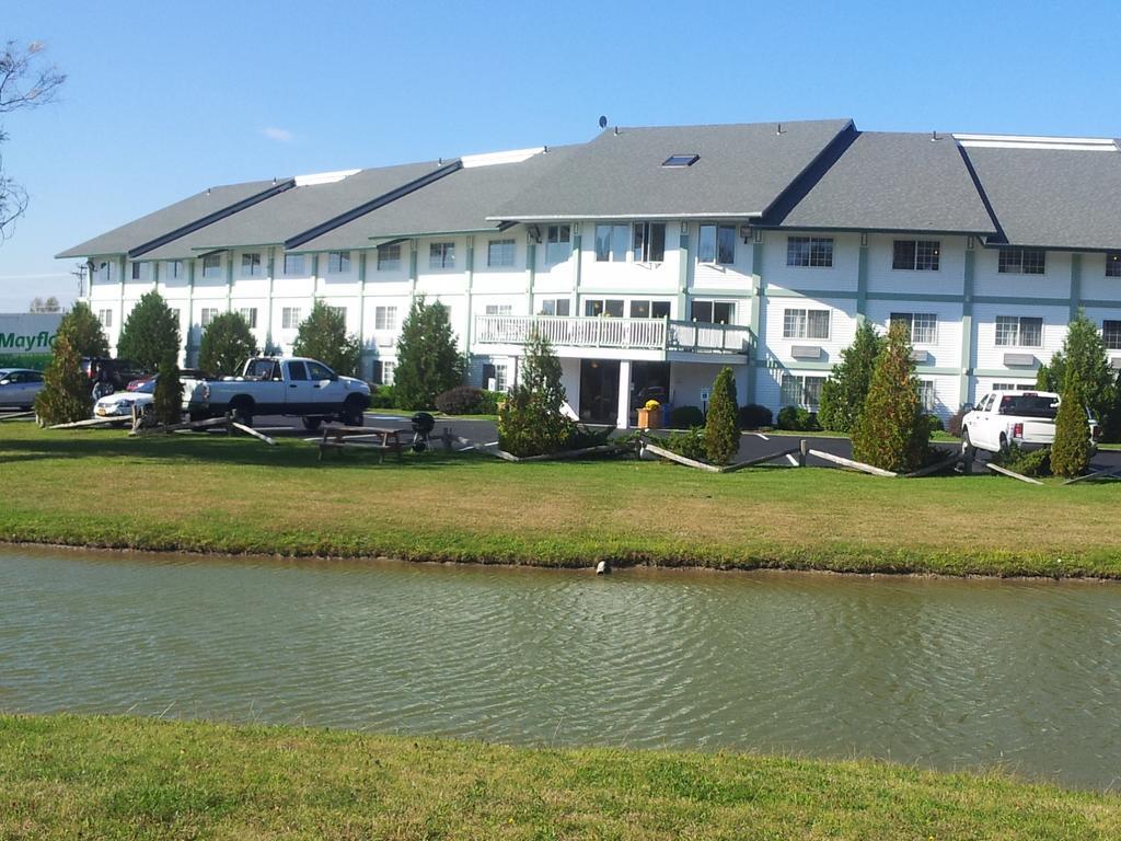 Days Inn By Wyndham Shelburne/Burlington Εξωτερικό φωτογραφία