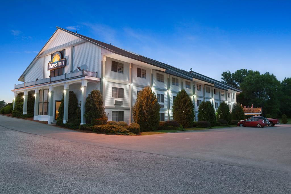 Days Inn By Wyndham Shelburne/Burlington Εξωτερικό φωτογραφία