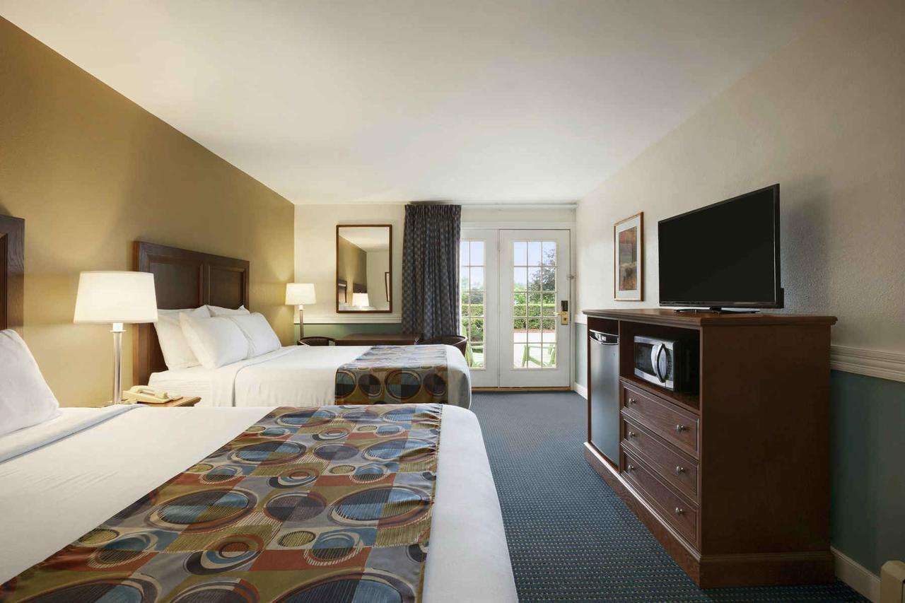 Days Inn By Wyndham Shelburne/Burlington Δωμάτιο φωτογραφία